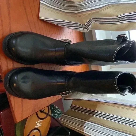 FRYE AND CO. Black Heeled Boots - Picture 12 of 12